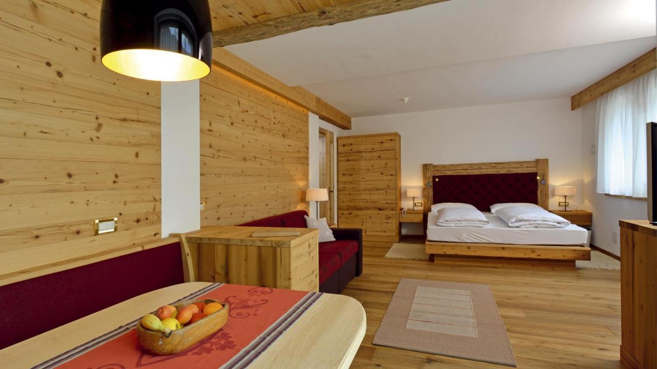 סלבה די ואל גרדנה Garni Hotel Rosengarten B&B מראה חיצוני תמונה