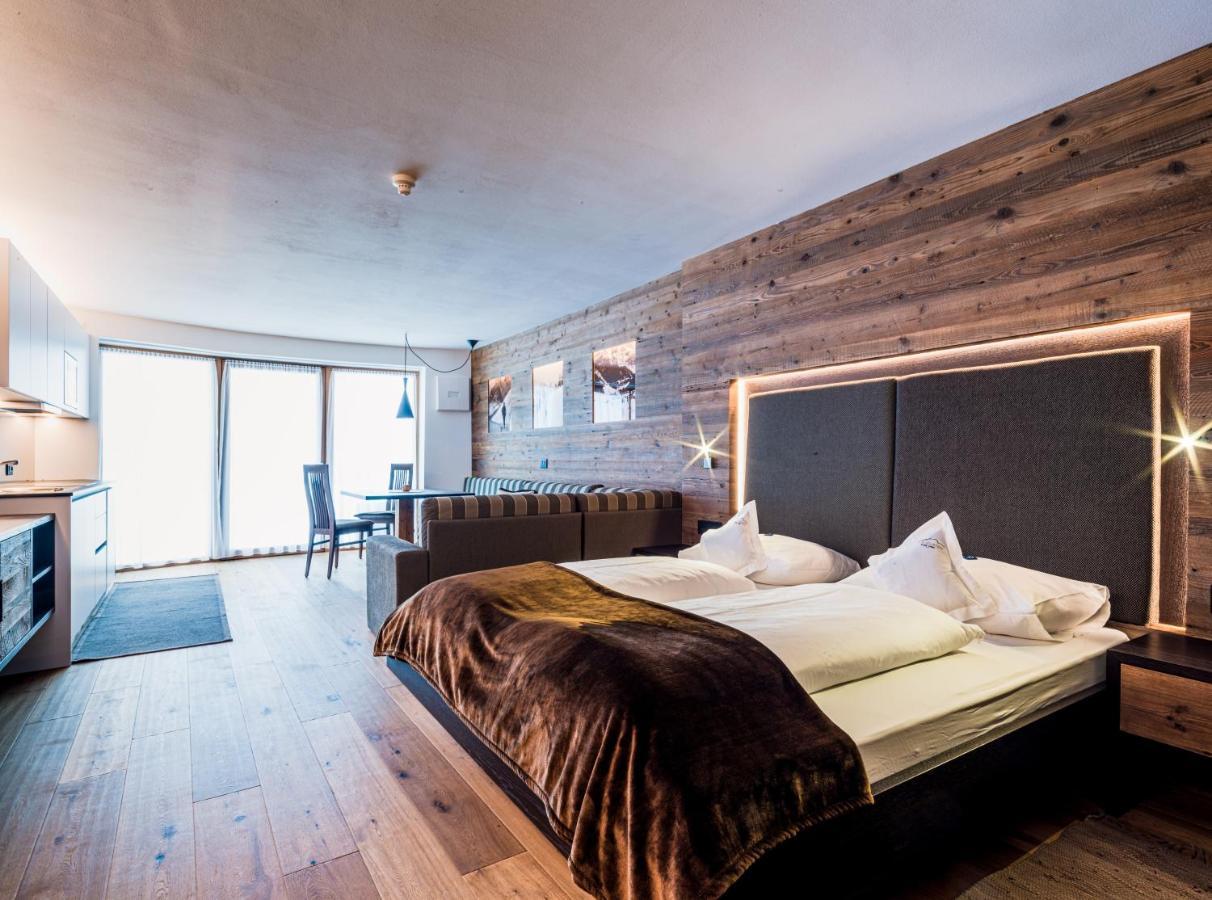 סלבה די ואל גרדנה Garni Hotel Rosengarten B&B מראה חיצוני תמונה