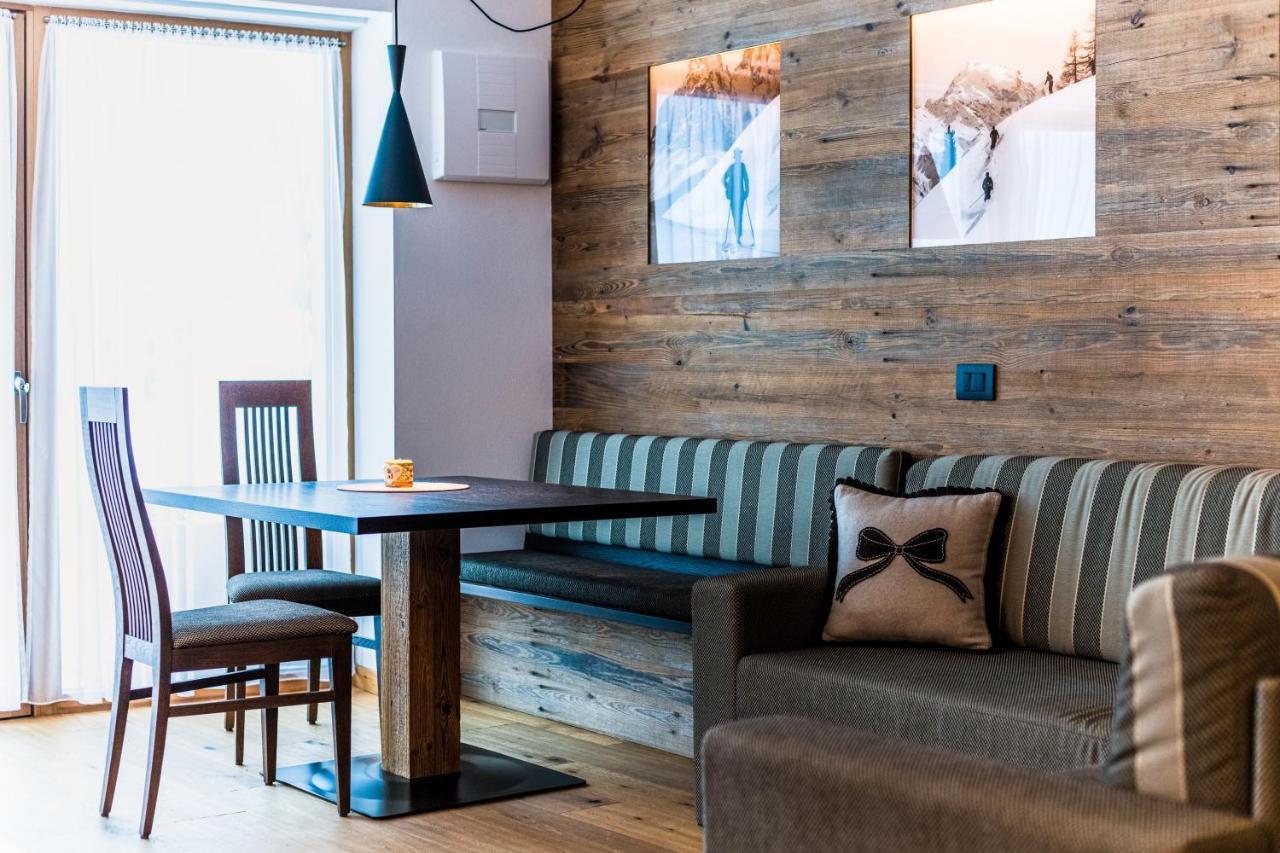 סלבה די ואל גרדנה Garni Hotel Rosengarten B&B מראה חיצוני תמונה