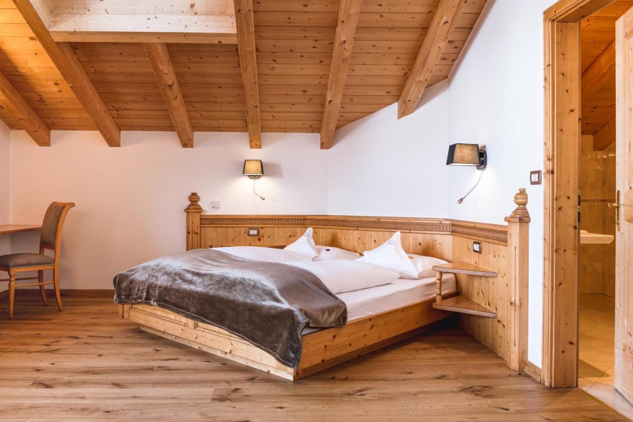סלבה די ואל גרדנה Garni Hotel Rosengarten B&B מראה חיצוני תמונה