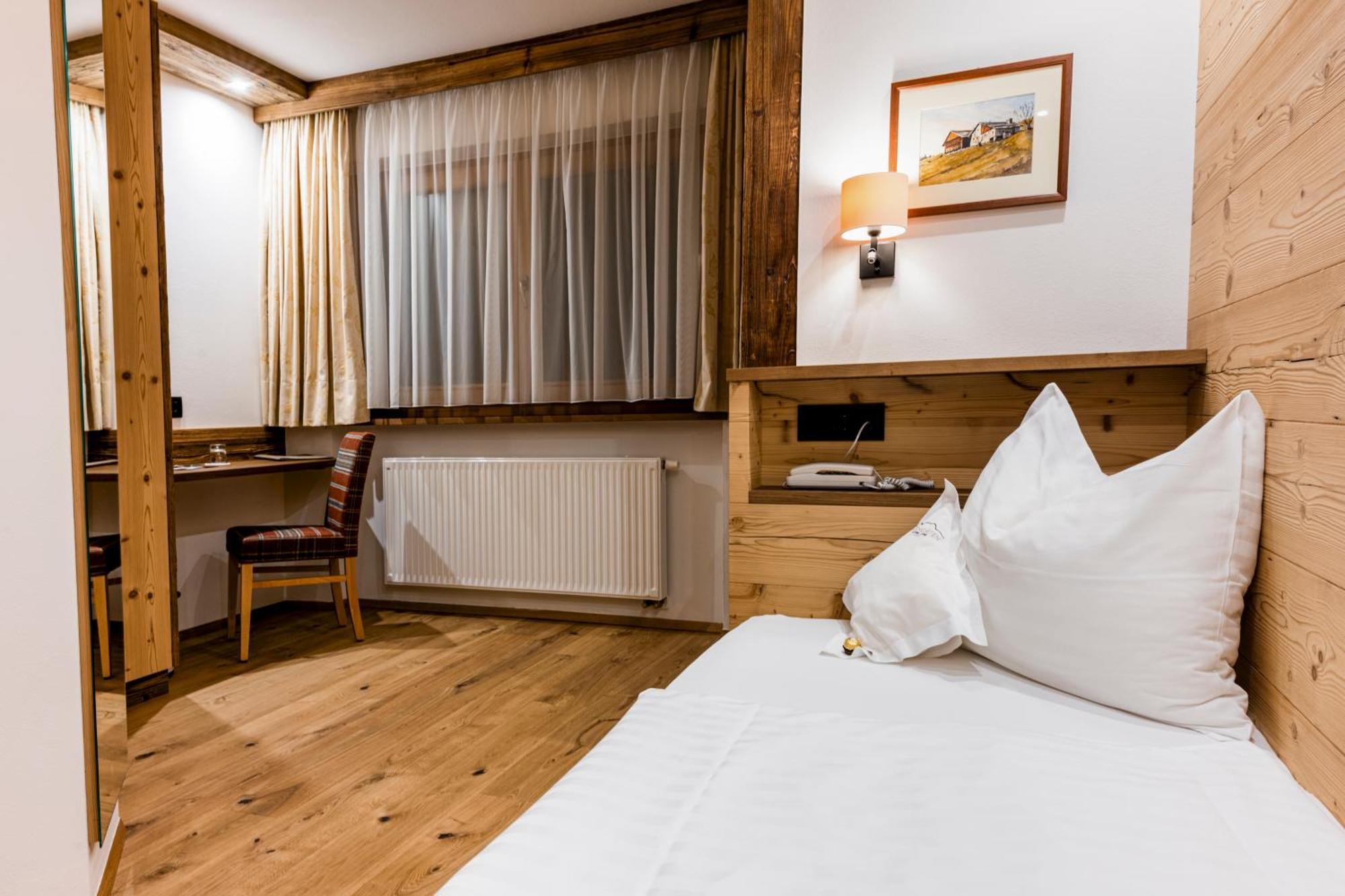 סלבה די ואל גרדנה Garni Hotel Rosengarten B&B מראה חיצוני תמונה